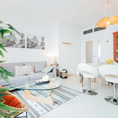 Reformed And Bright- 2bdr 1bth- Nervion Appartamento