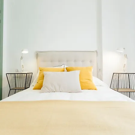 Reformed And Bright- 2bdr 1bth- Nervion Appartamento *