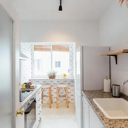 Reformed And Bright- 2bdr 1bth- Nervion Siviglia