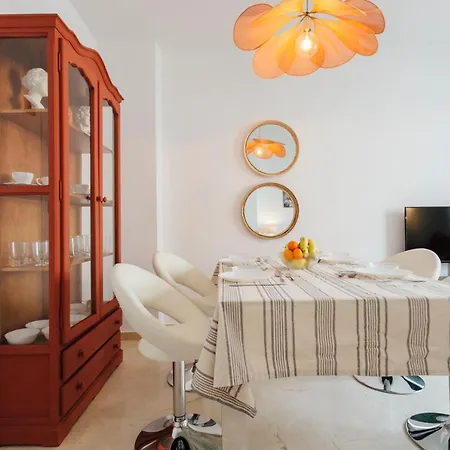 Appartamento Reformed And Bright- 2bdr 1bth- Nervion Siviglia