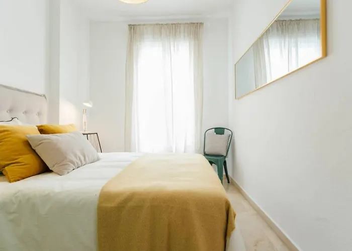 Bright Y Elegant In San Bernardo Appartamento Siviglia