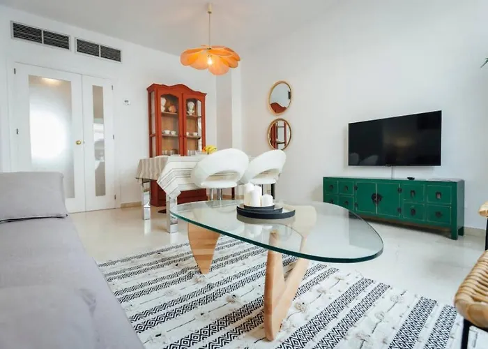 Bright Y Elegant In San Bernardo Siviglia